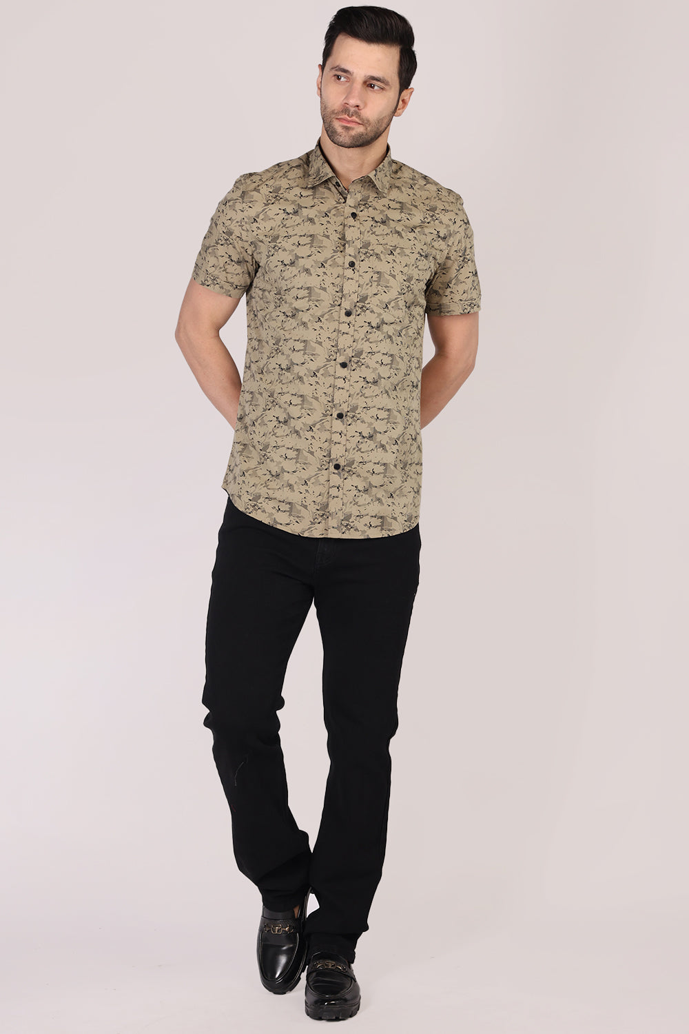 Men Cotton Half Sleeve All-Over Printed Casual Shirt