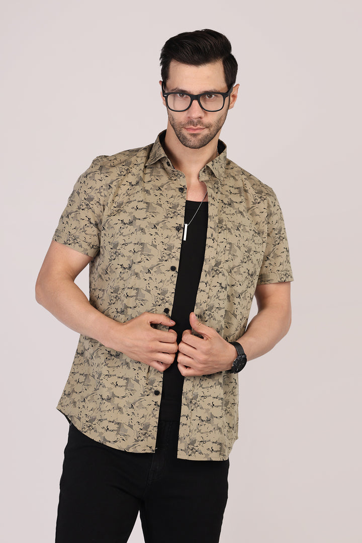 Men Cotton Half Sleeve All-Over Printed Casual Shirt